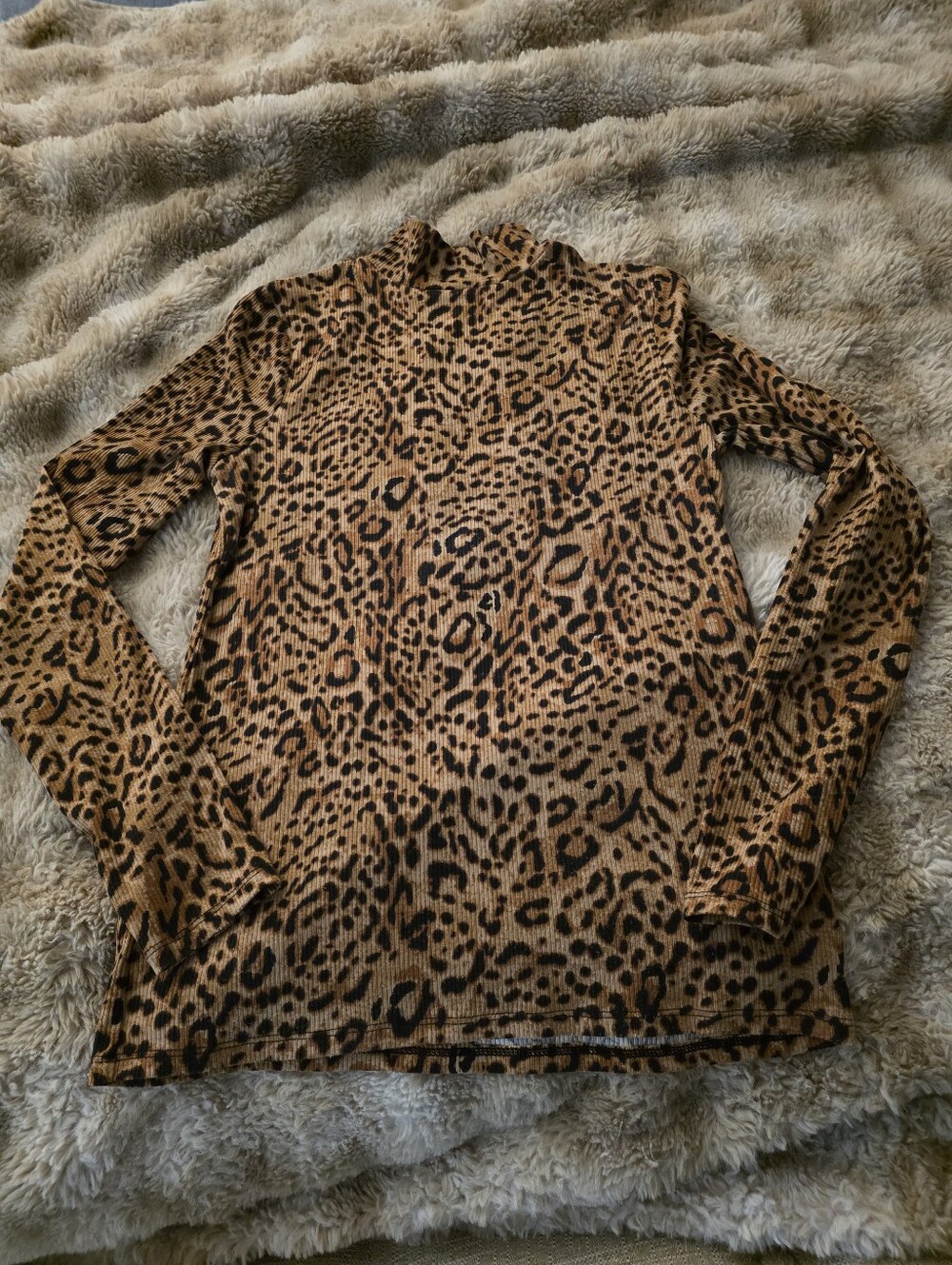 No Boundaries Leopard Long Sleeve Top Like New Sz Med